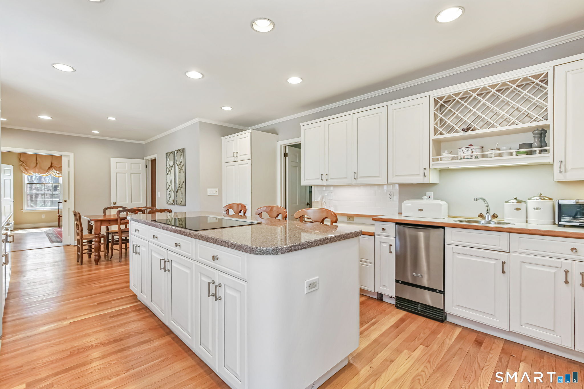 54 Saint George Lane New Canaan CT 06840
