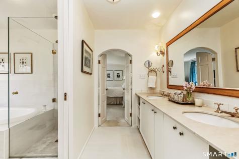 54 Saint George Lane New Canaan CT 06840