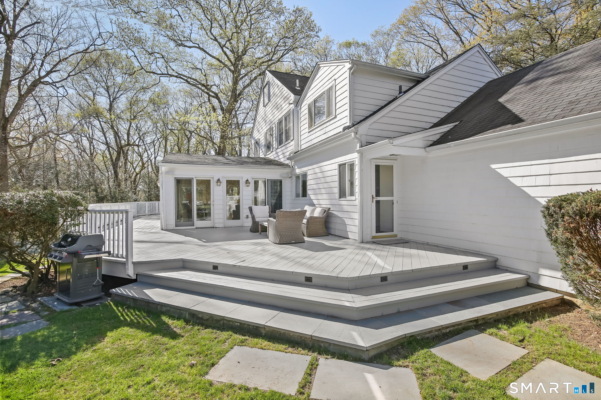54 Saint George Lane New Canaan CT 06840