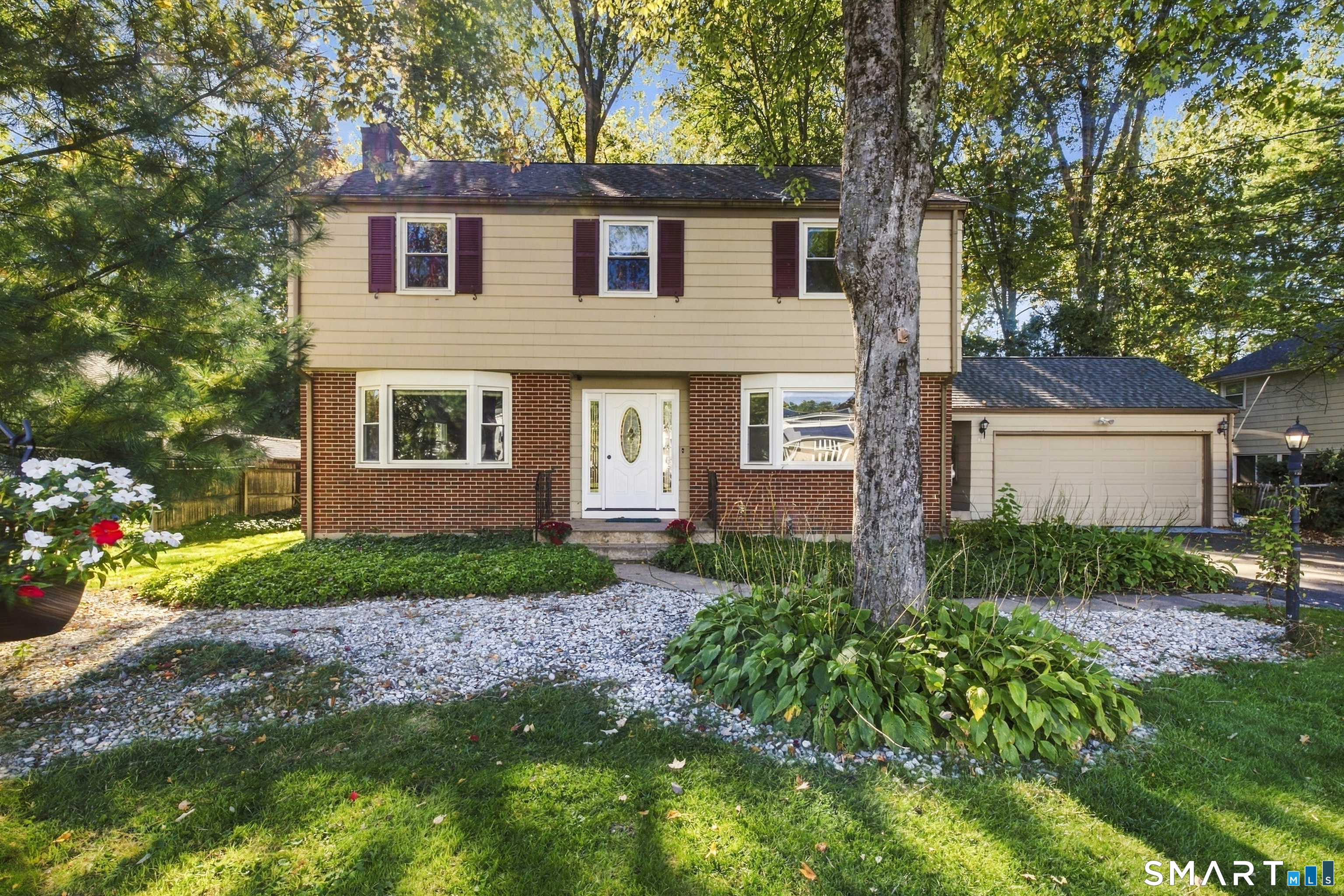 24 Stoneham Drive West Hartford CT 06117