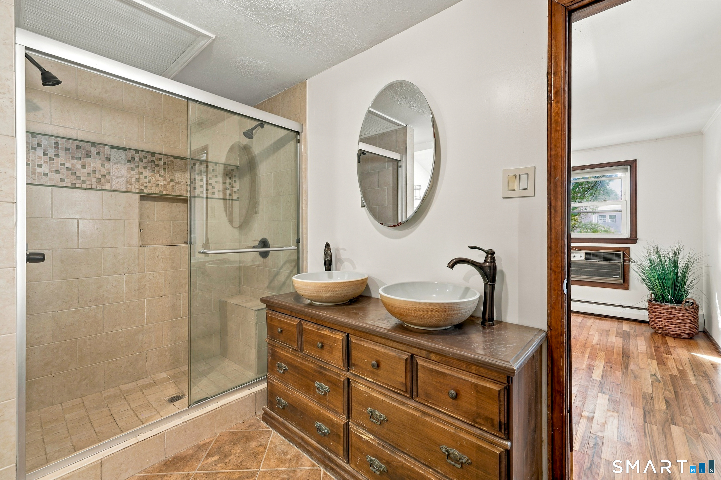 71 Hilldale Road West Hartford CT 06117