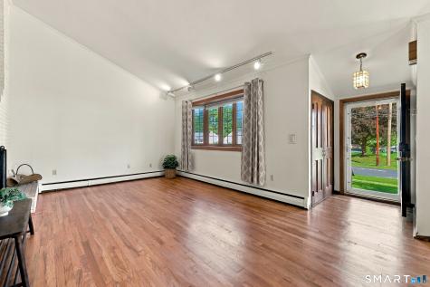71 Hilldale Road West Hartford CT 06117