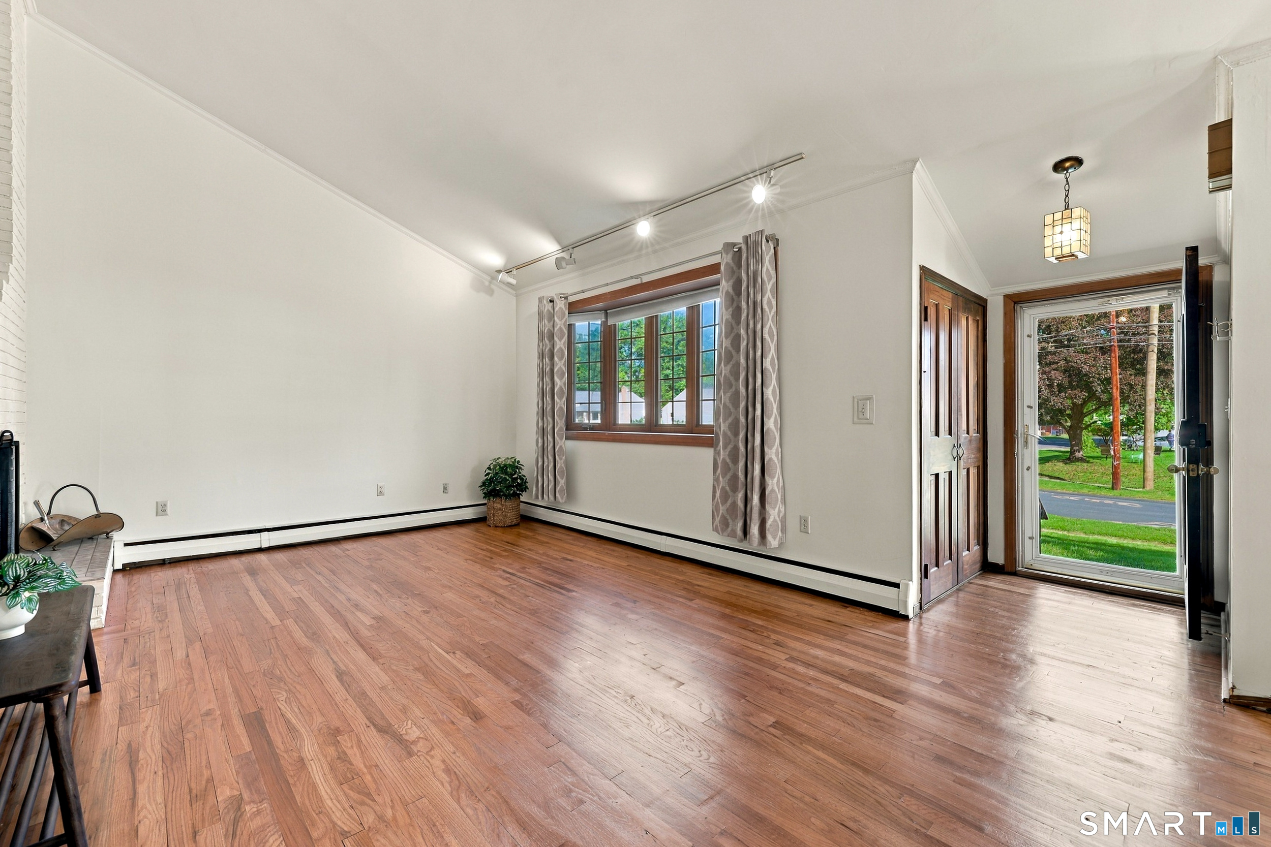 71 Hilldale Road West Hartford CT 06117