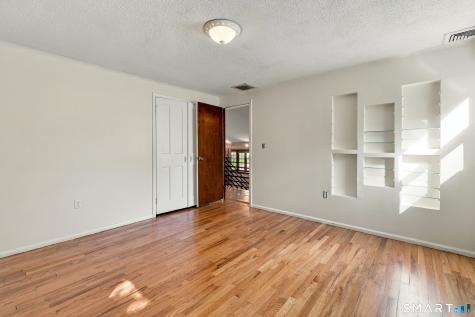 71 Hilldale Road West Hartford CT 06117
