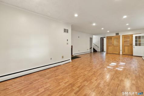 71 Hilldale Road West Hartford CT 06117
