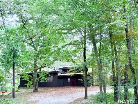 113-B Paine Road Pomfret CT 06259