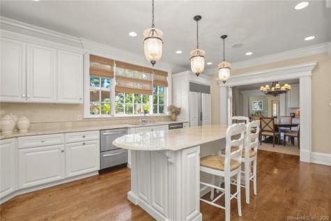1343 Smith Ridge Road New Canaan CT 06840