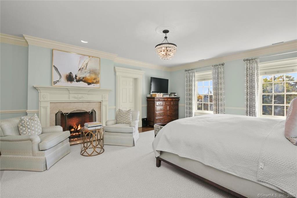 1343 Smith Ridge Road New Canaan CT 06840