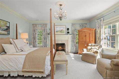 1343 Smith Ridge Road New Canaan CT 06840
