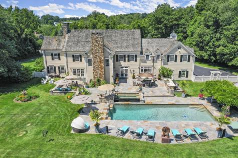 1343 Smith Ridge Road New Canaan CT 06840