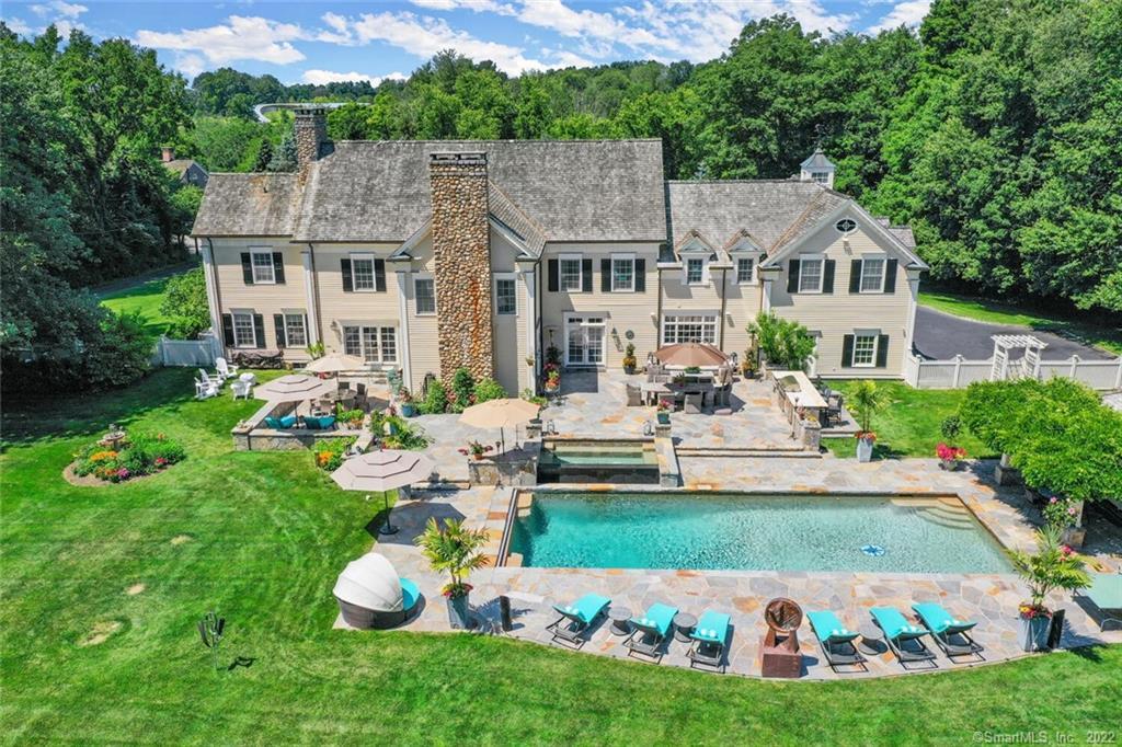1343 Smith Ridge Road New Canaan CT 06840