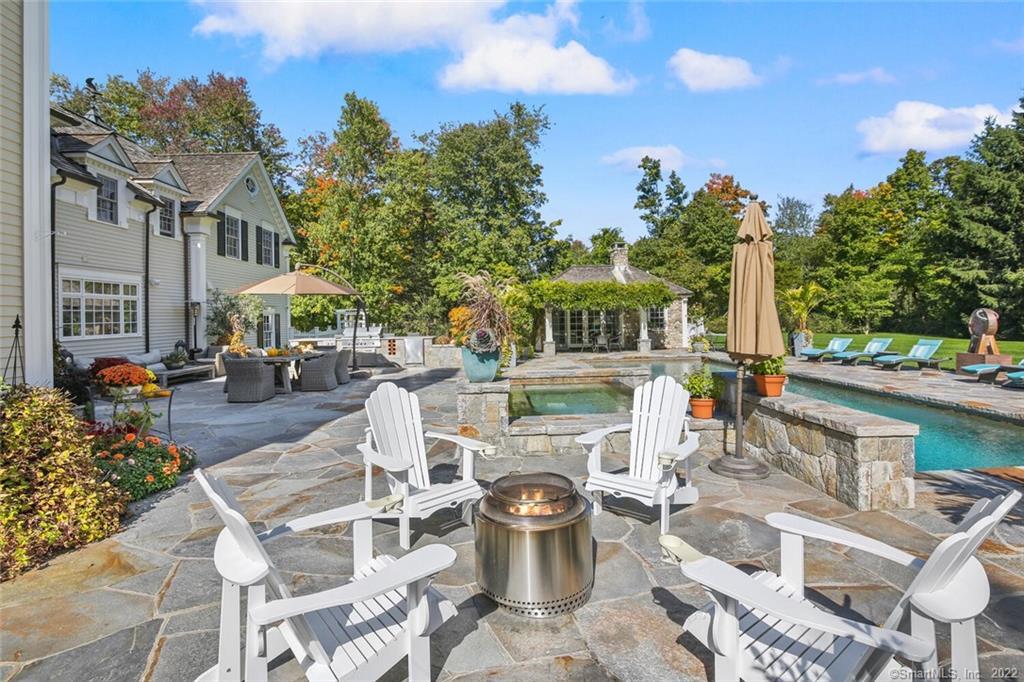 1343 Smith Ridge Road New Canaan CT 06840