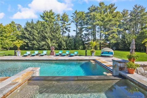 1343 Smith Ridge Road New Canaan CT 06840
