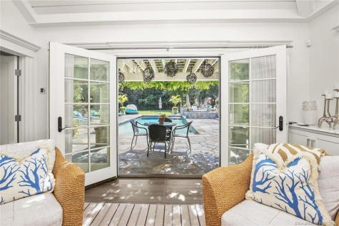 1343 Smith Ridge Road New Canaan CT 06840