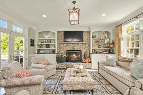 1343 Smith Ridge Road New Canaan CT 06840