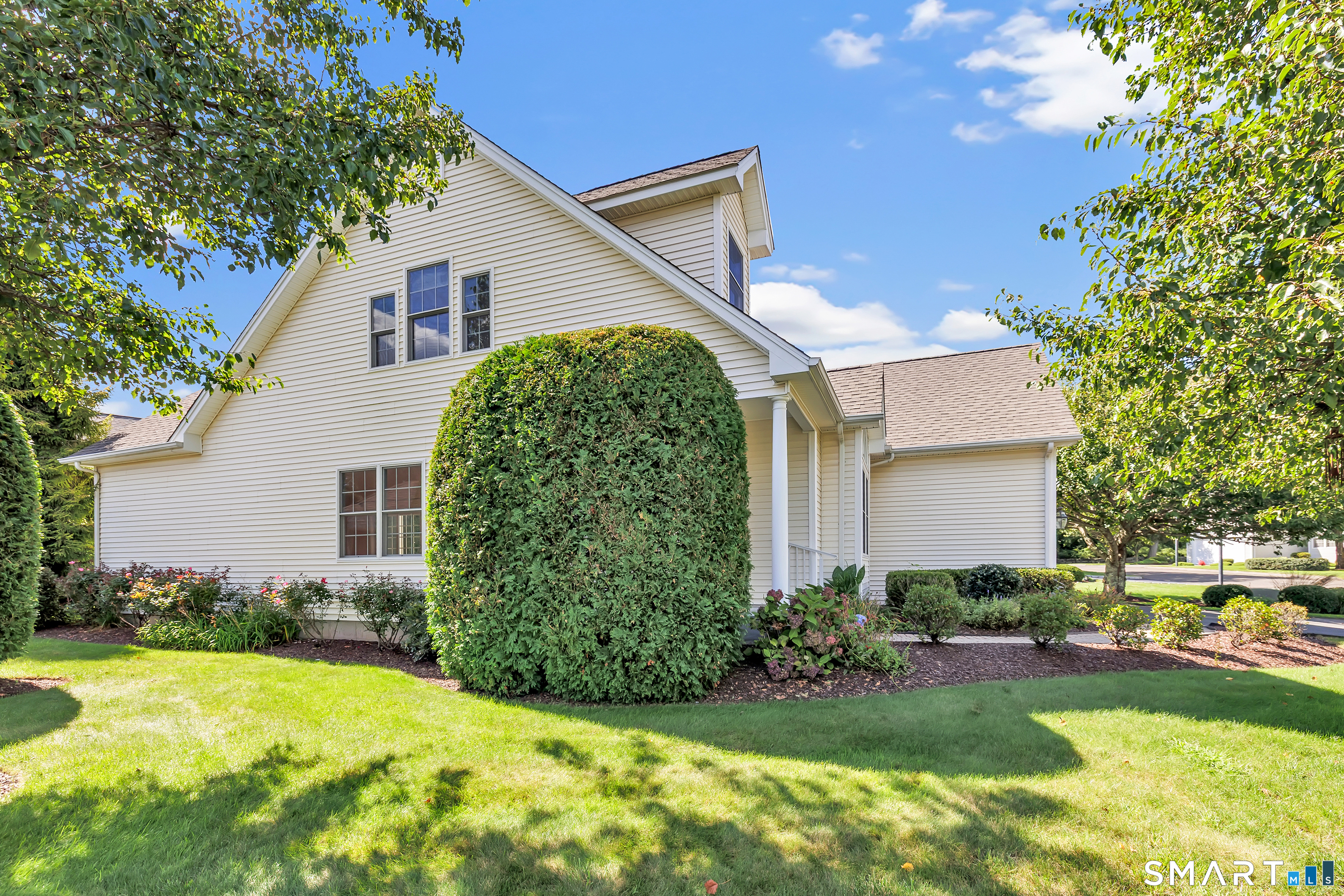 18 Wicklow Lane Shelton CT 06484