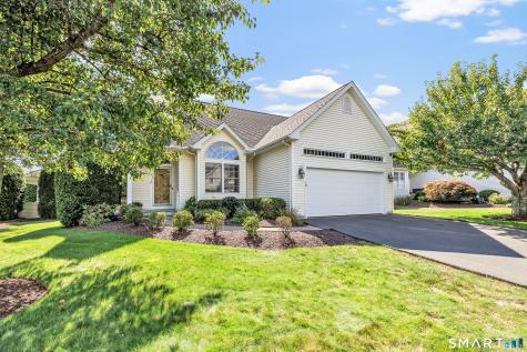 18 Wicklow Lane Shelton CT 06484
