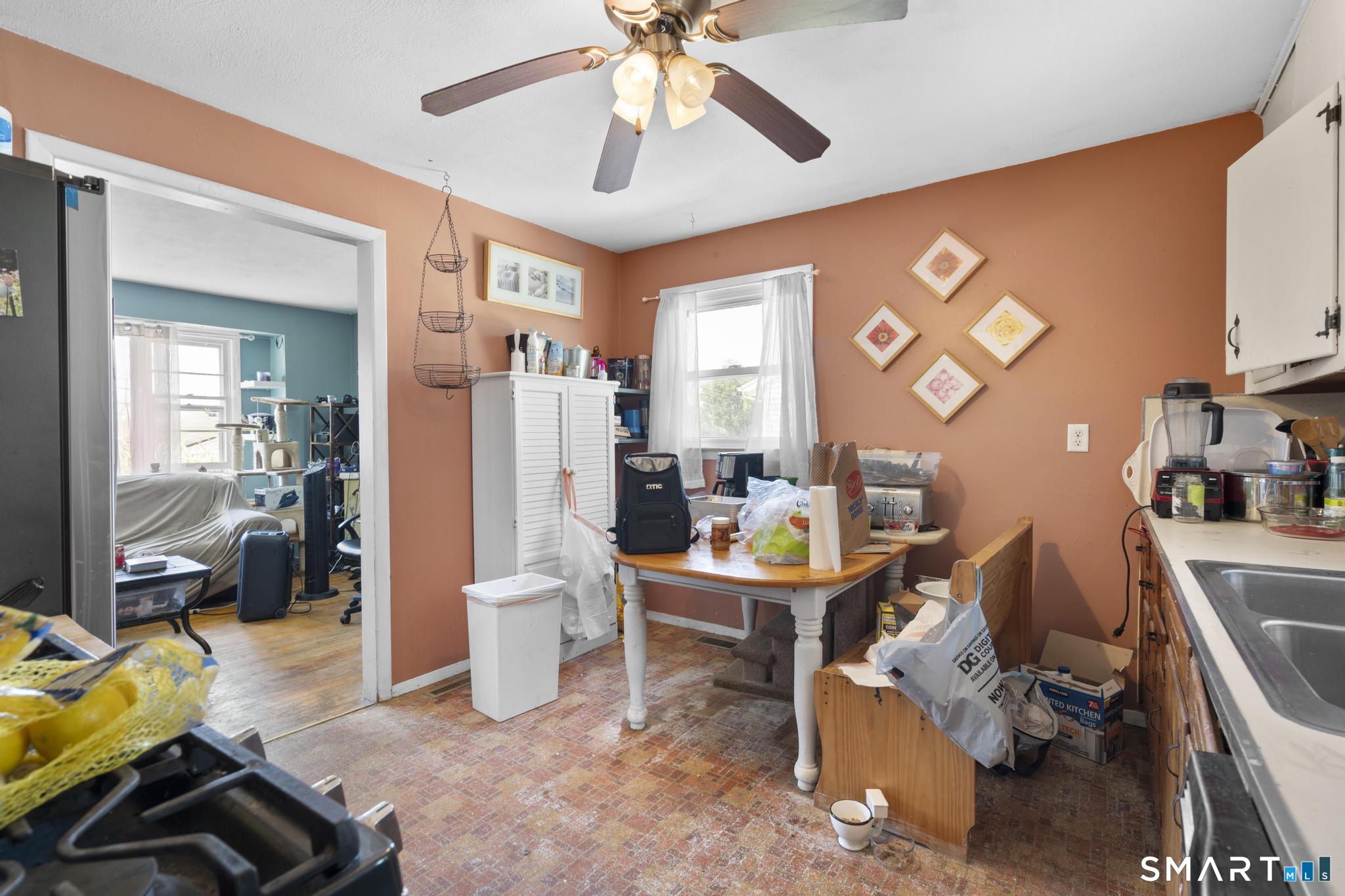 22 Howard Court Milford CT 06460