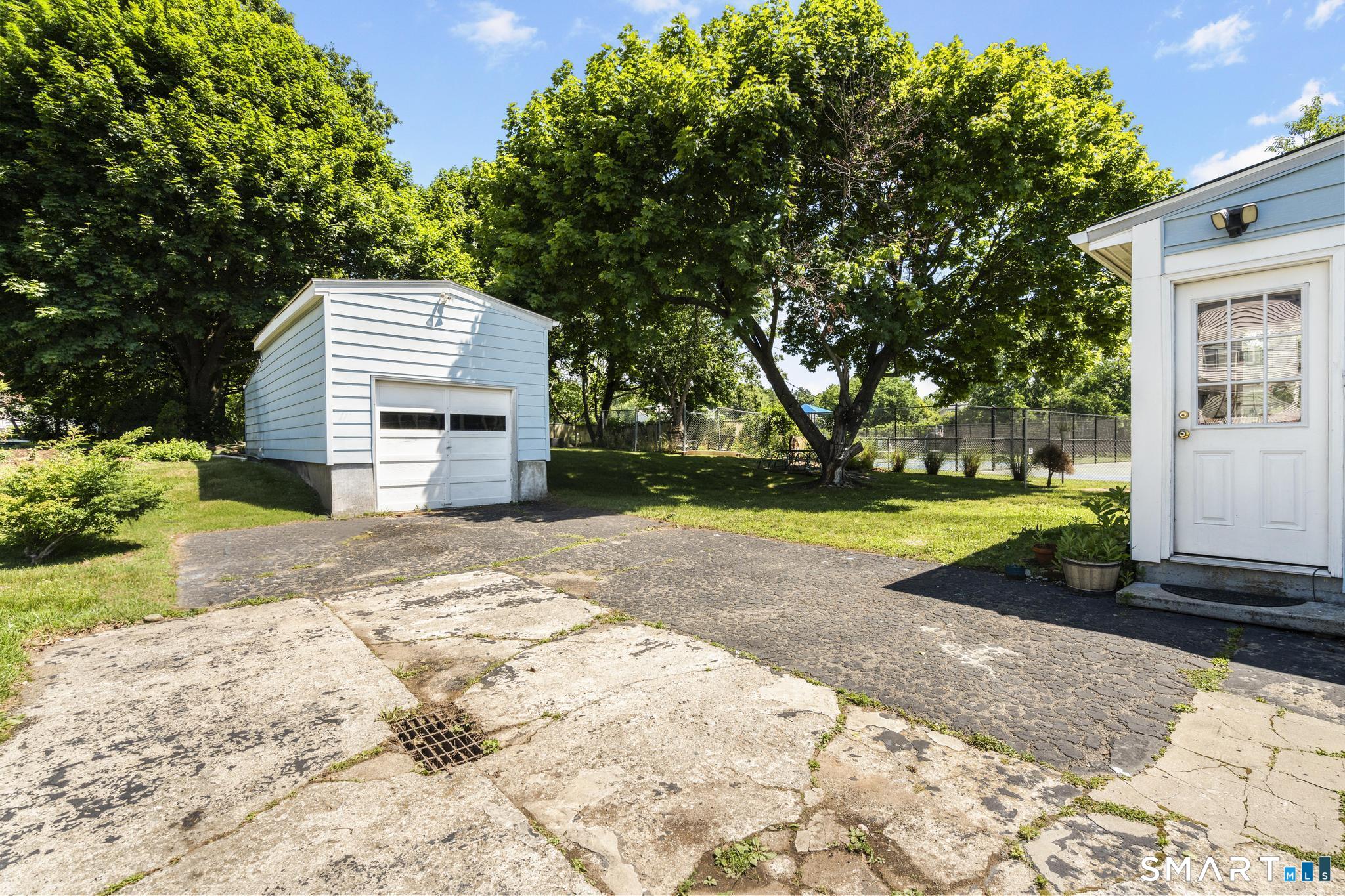 22 Howard Court Milford CT 06460