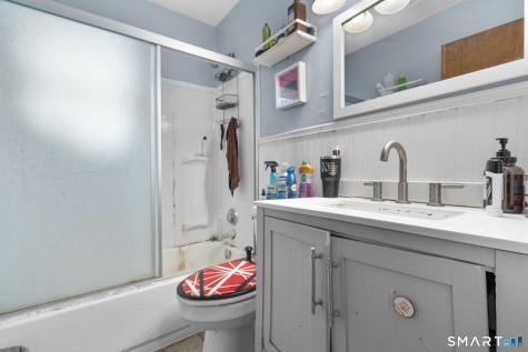 22 Howard Court Milford CT 06460
