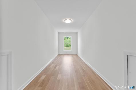 69 Cambridge Court Simsbury CT 06070