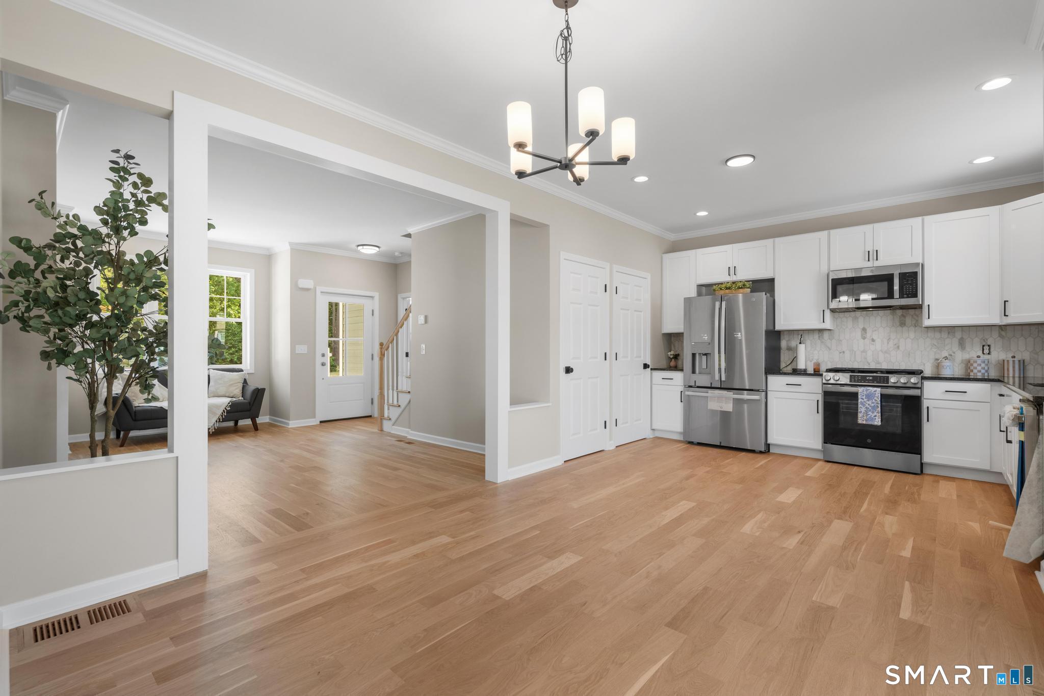 69 Cambridge Court Simsbury CT 06070