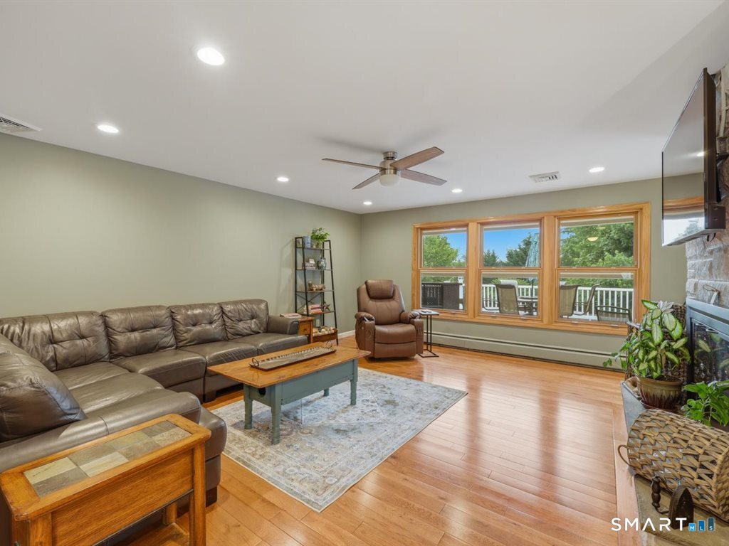12 Wooding Road Wallingford CT 06492