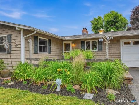 12 Wooding Road Wallingford CT 06492