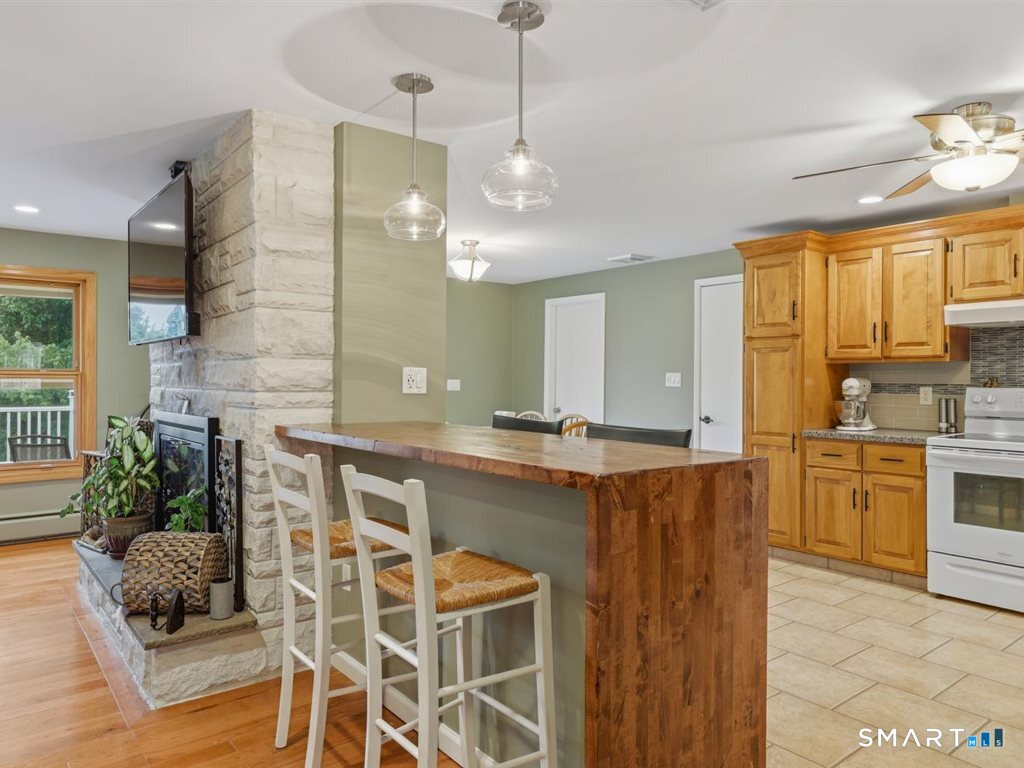 12 Wooding Road Wallingford CT 06492