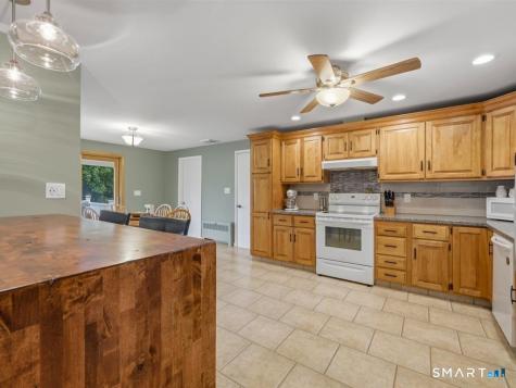 12 Wooding Road Wallingford CT 06492