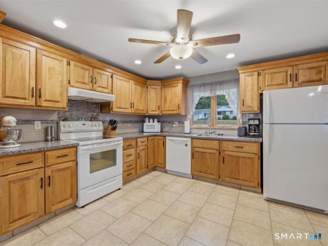 12 Wooding Road Wallingford CT 06492