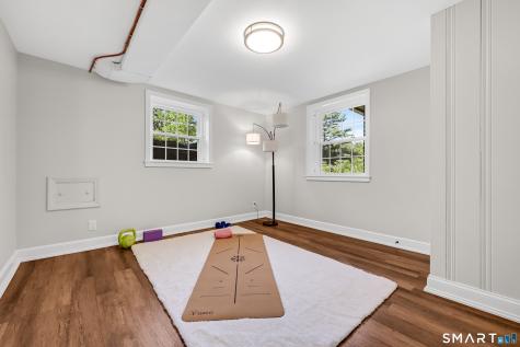 987 Hill Street Suffield CT 06078