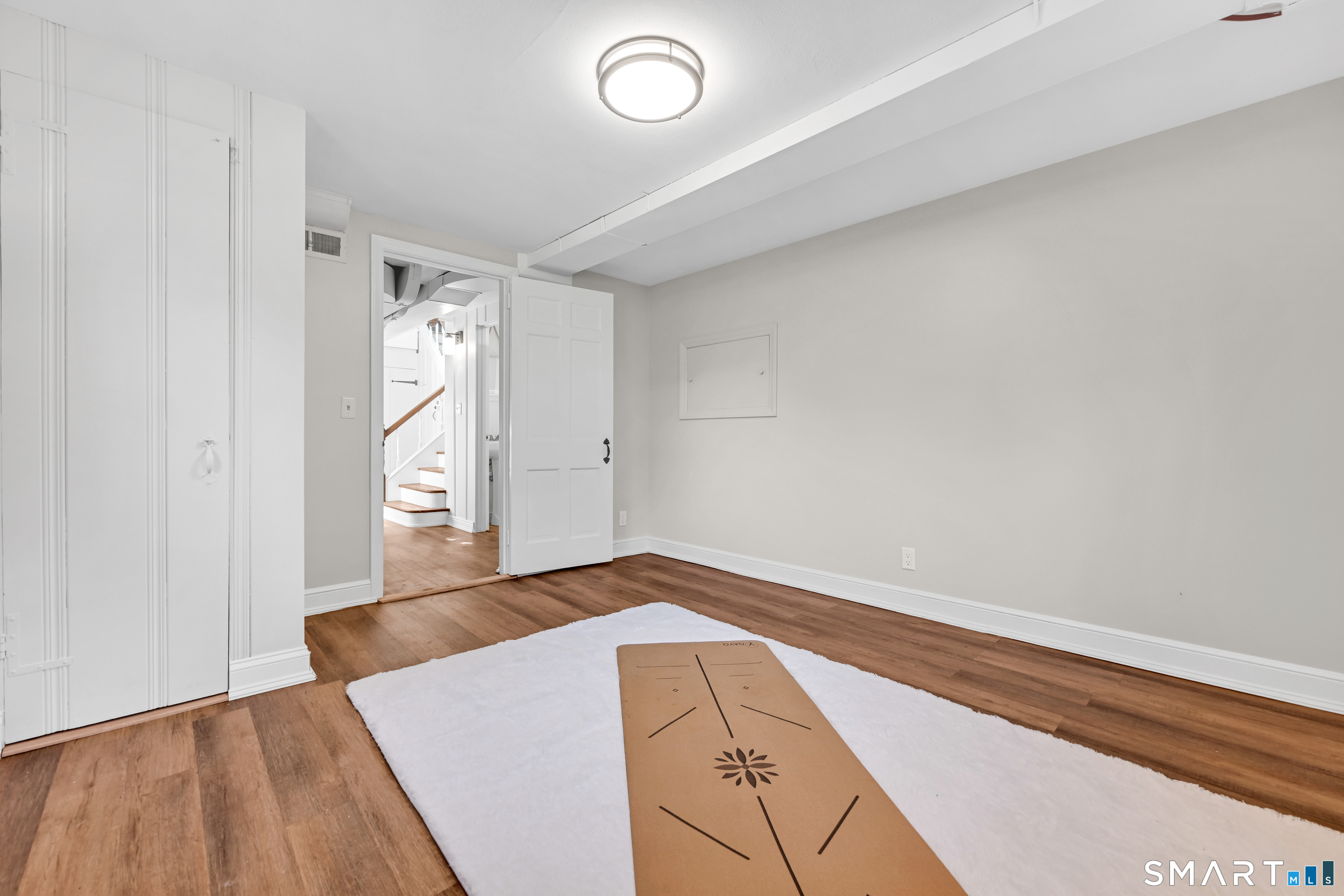 987 Hill Street Suffield CT 06078