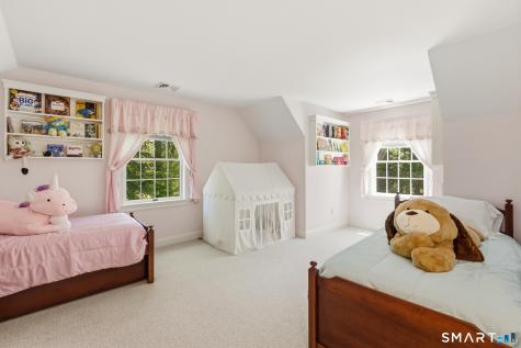 14 Bittersweet Way Stonington CT 06378