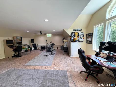 14 Bittersweet Way Stonington CT 06378