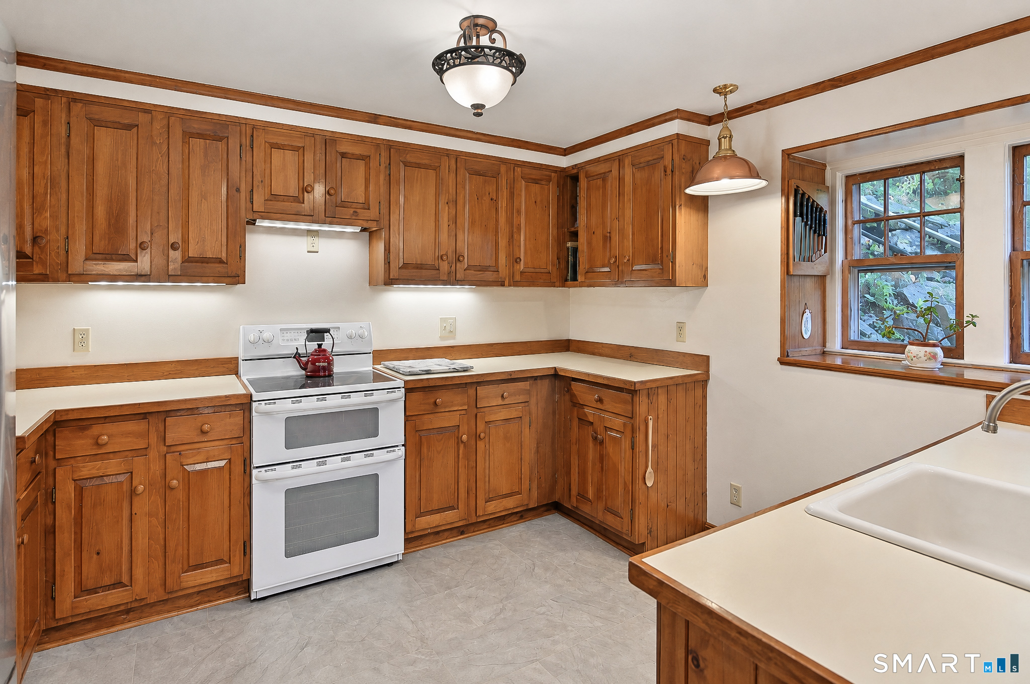 363 State Route 37 New Fairfield CT 06812