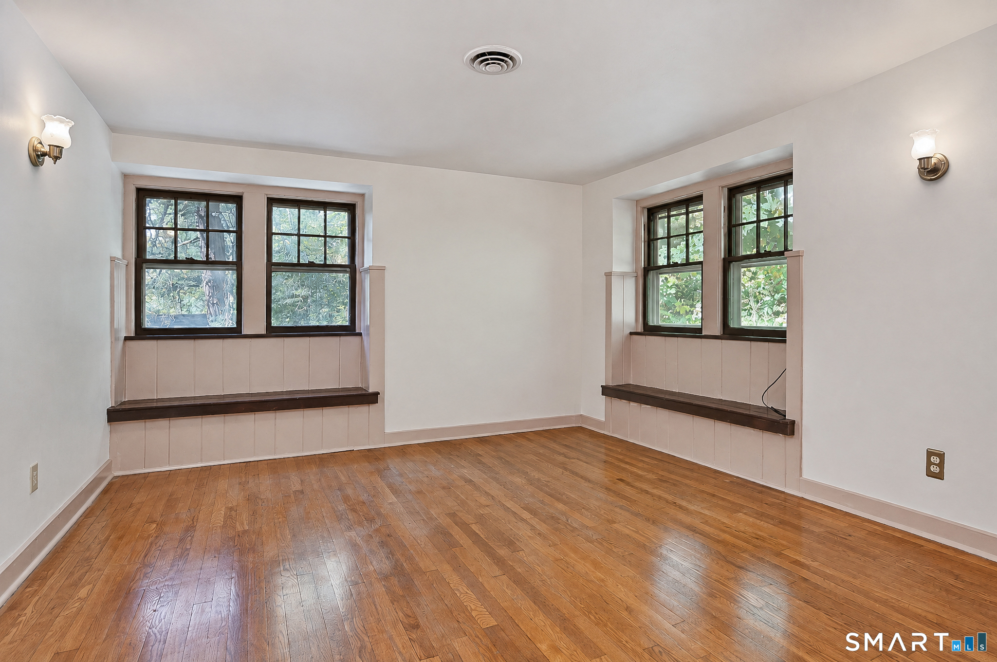363 State Route 37 New Fairfield CT 06812