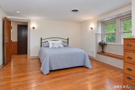 363 State Route 37 New Fairfield CT 06812