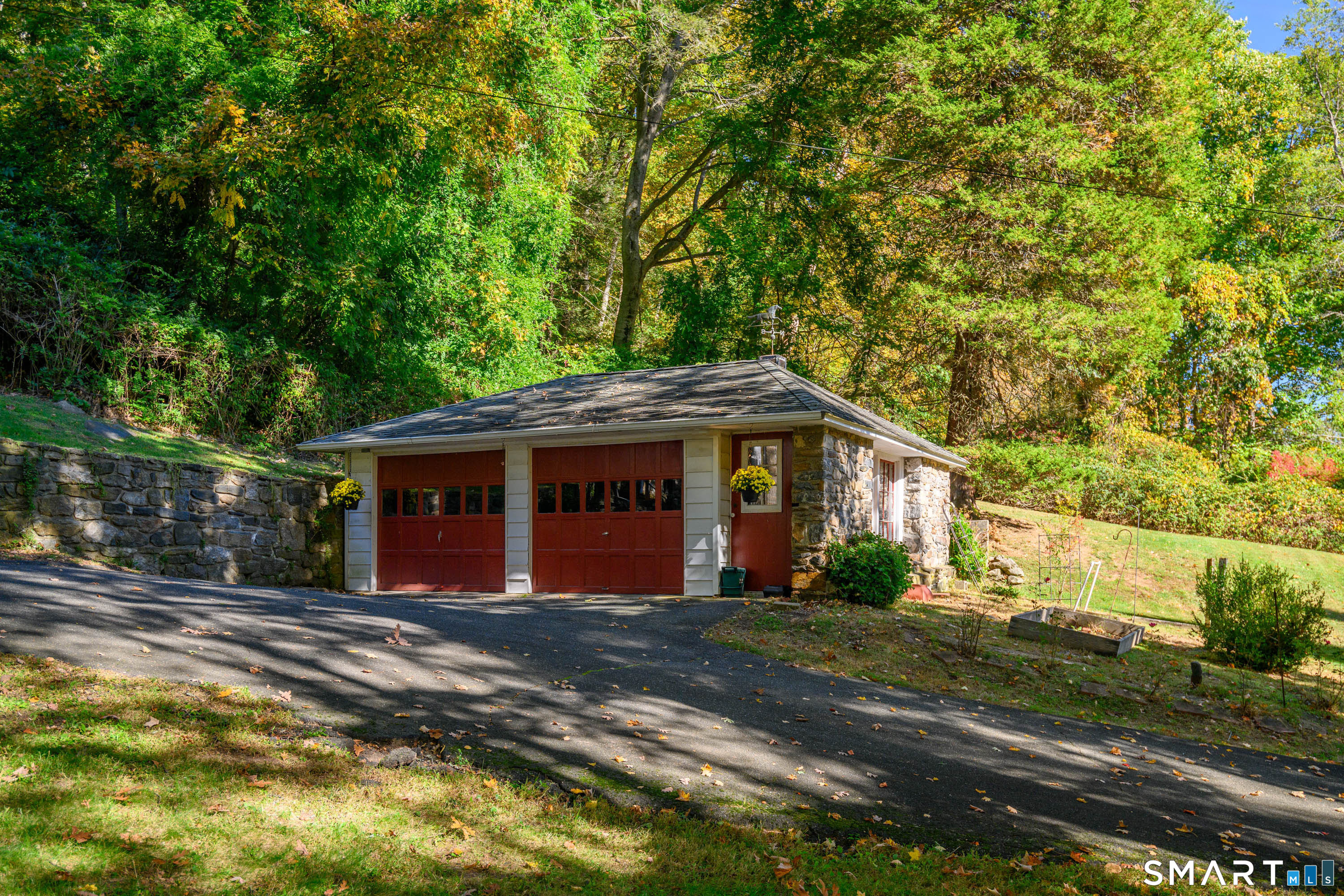 363 State Route 37 New Fairfield CT 06812
