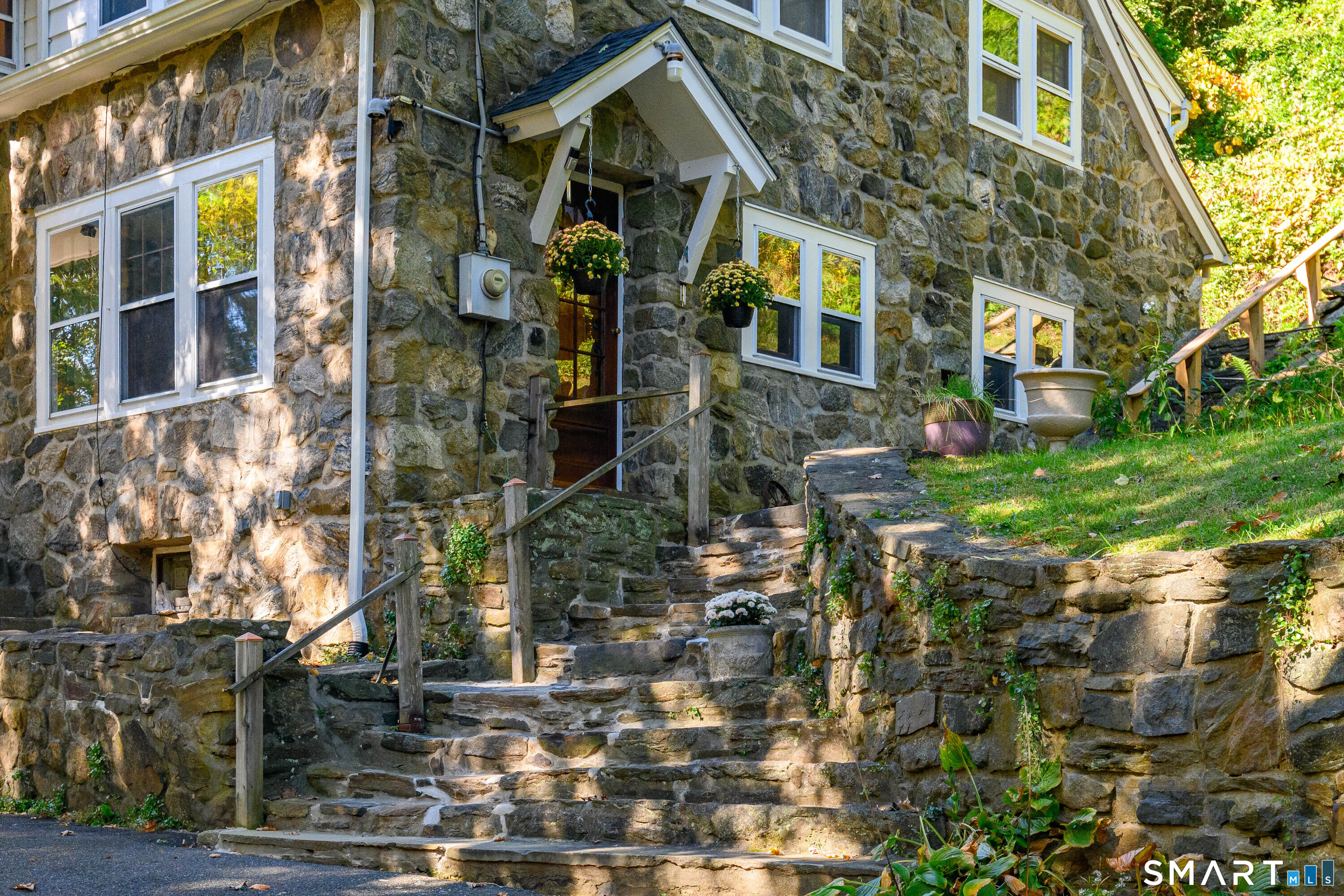 363 State Route 37 New Fairfield CT 06812
