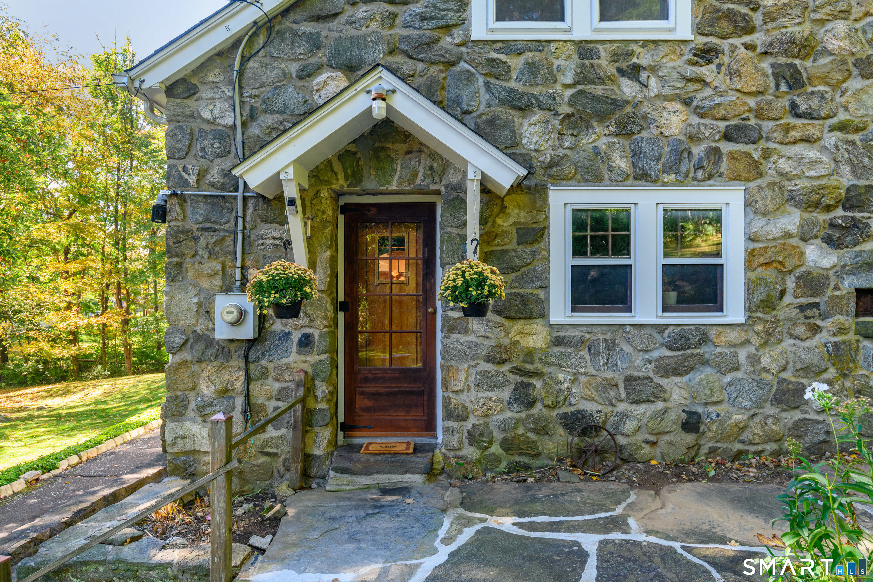 363 State Route 37 New Fairfield CT 06812