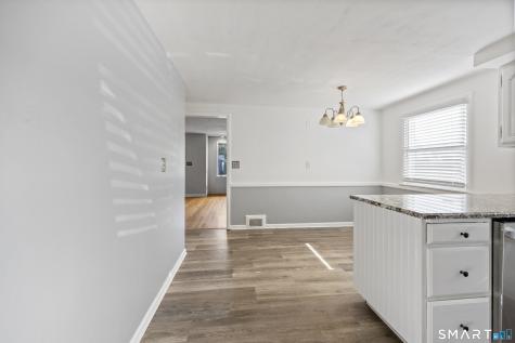 39 Whiteside Street Newington CT 06111
