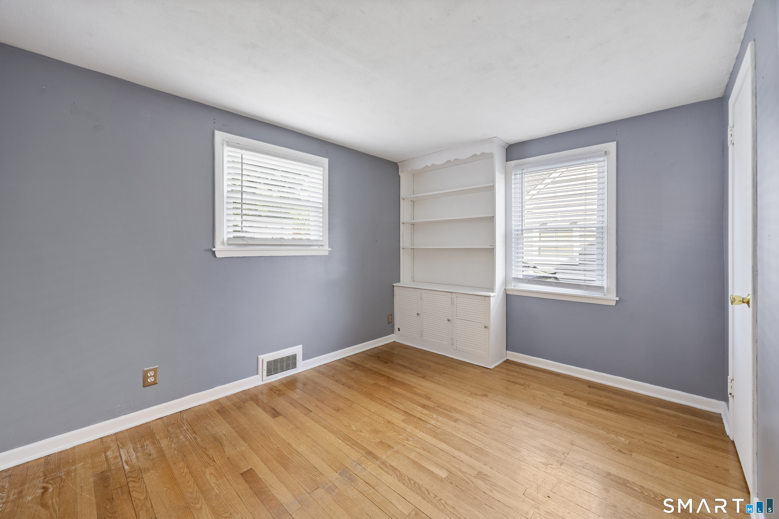 39 Whiteside Street Newington CT 06111