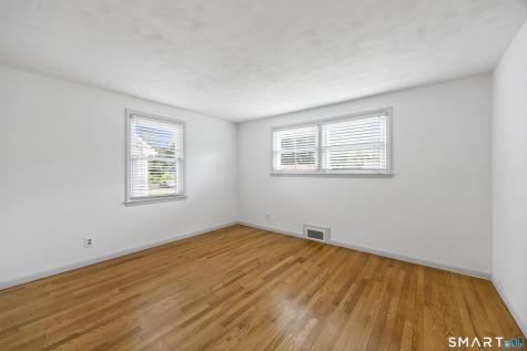 39 Whiteside Street Newington CT 06111