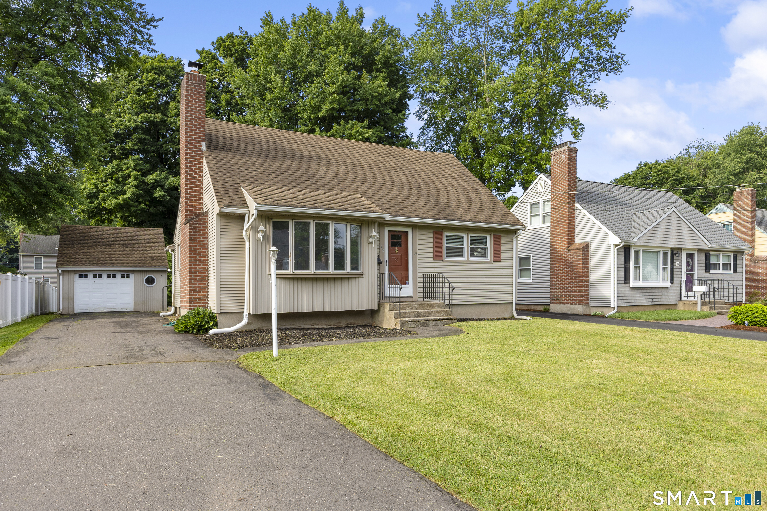 39 Whiteside Street Newington CT 06111