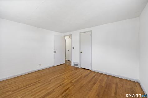 39 Whiteside Street Newington CT 06111