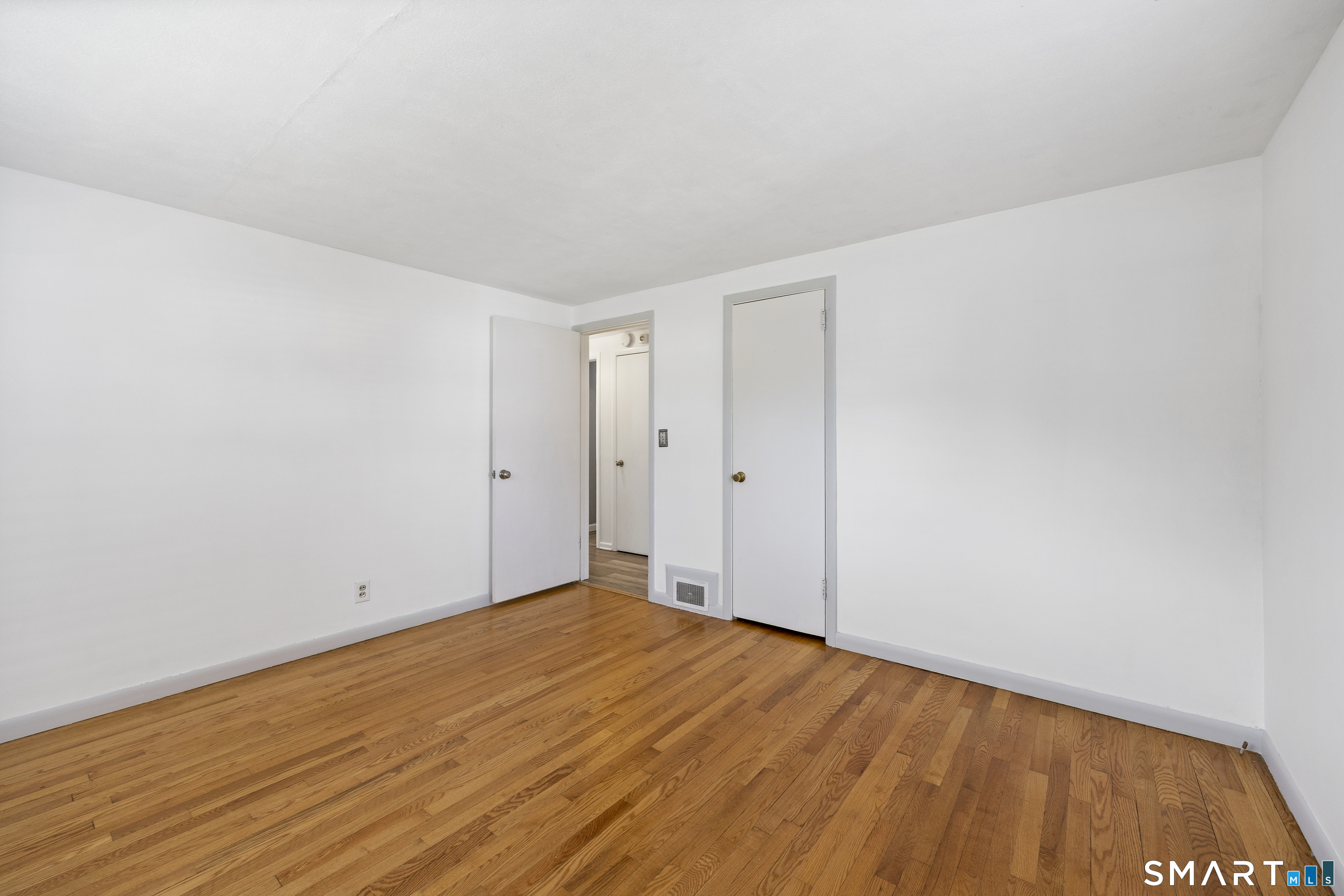 39 Whiteside Street Newington CT 06111