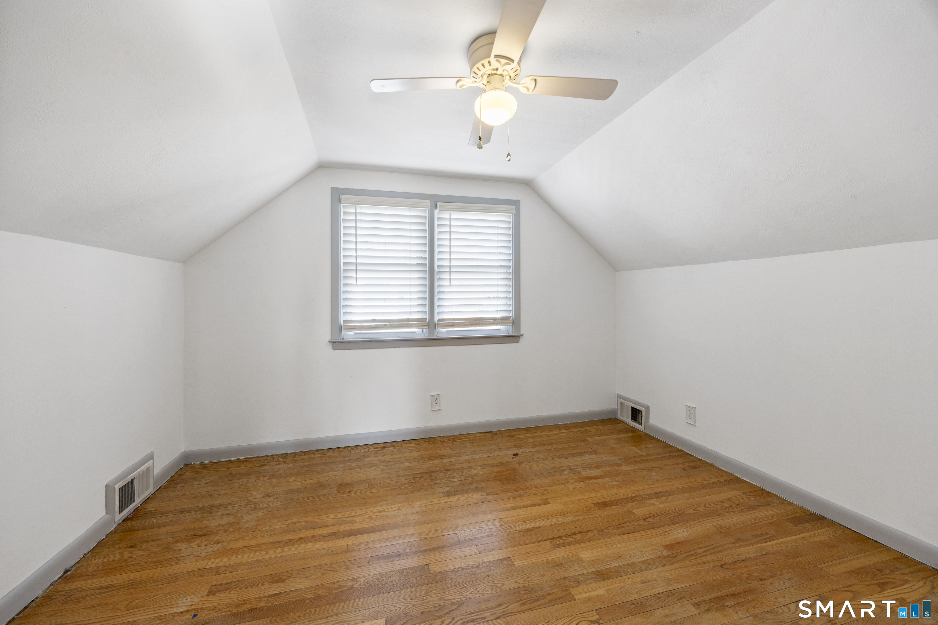 39 Whiteside Street Newington CT 06111
