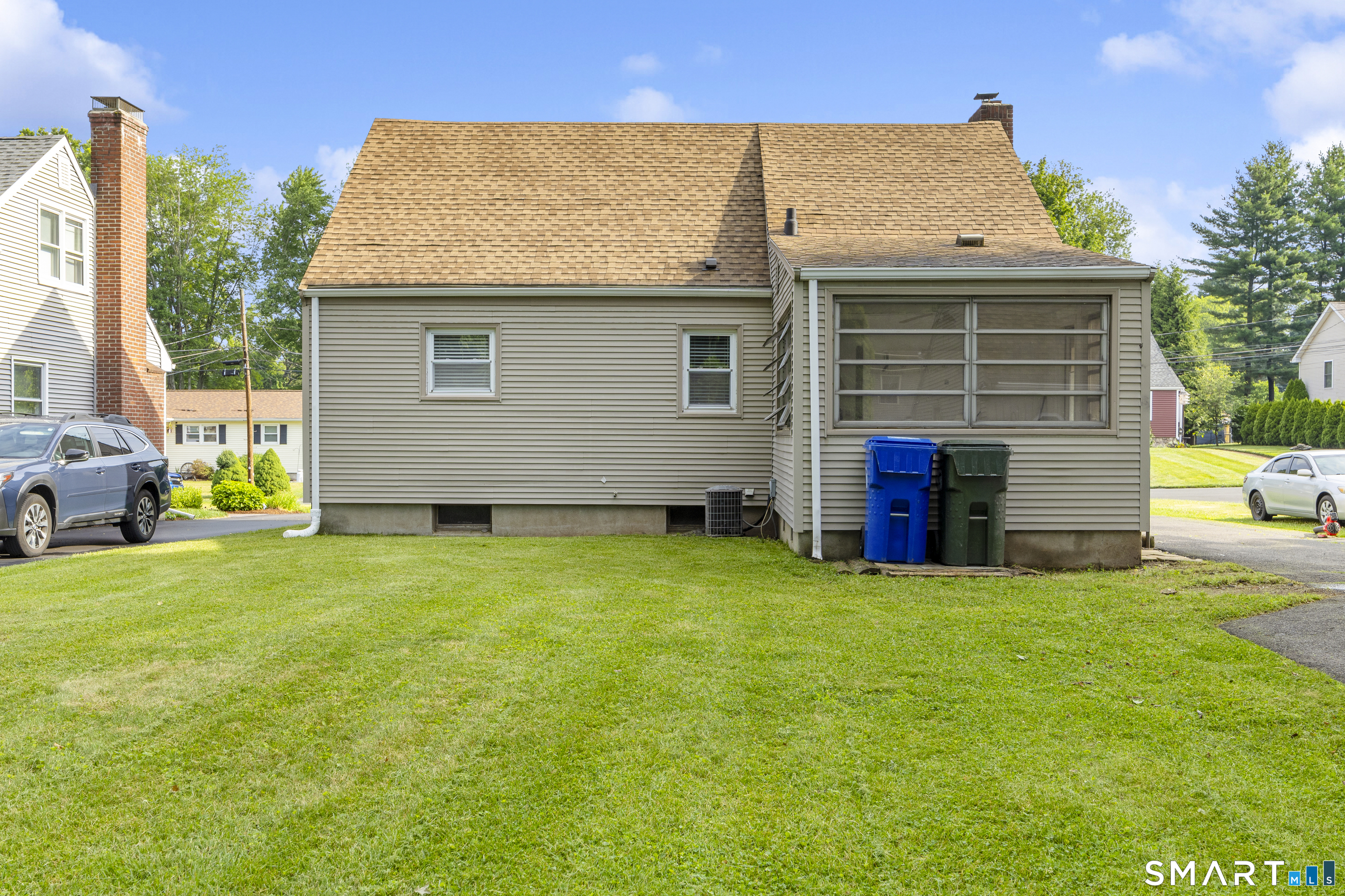 39 Whiteside Street Newington CT 06111