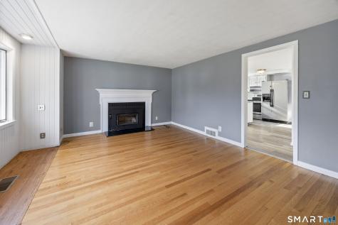 39 Whiteside Street Newington CT 06111
